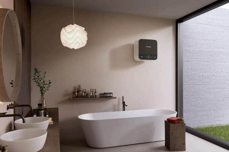 Máy trực tiếp phù hợp khi cần nước nóng nhanh, trong khi dòng gián tiếp có bình chứa để phục vụ nhiều người lần lượt