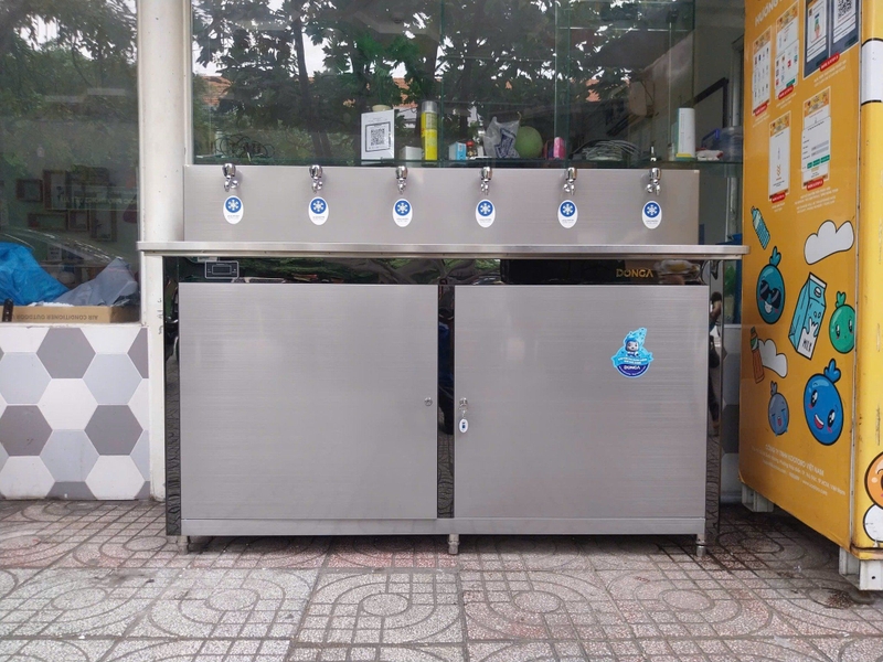 máy nước uống nóng lạnh 6 vòi hình 5