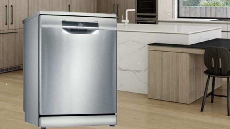 An to&agrave;n cho b&aacute;t đĩa v&agrave; người d&ugrave;ng