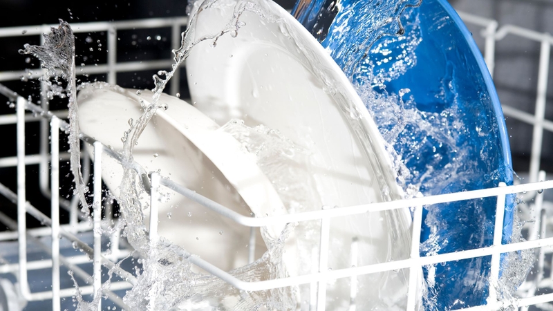 Những tiêu chí khi chọn mua máy rửa bát công nghiệp loại nhỏ