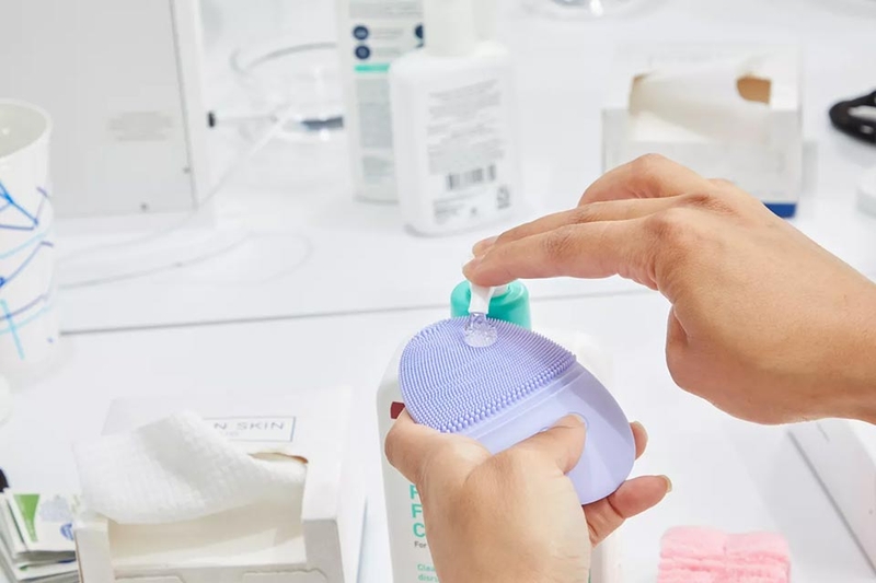 Máy rửa mặt có dùng chung được không - 07