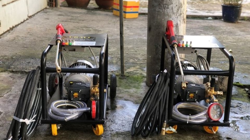 m&aacute;y rửa xe Urali 5