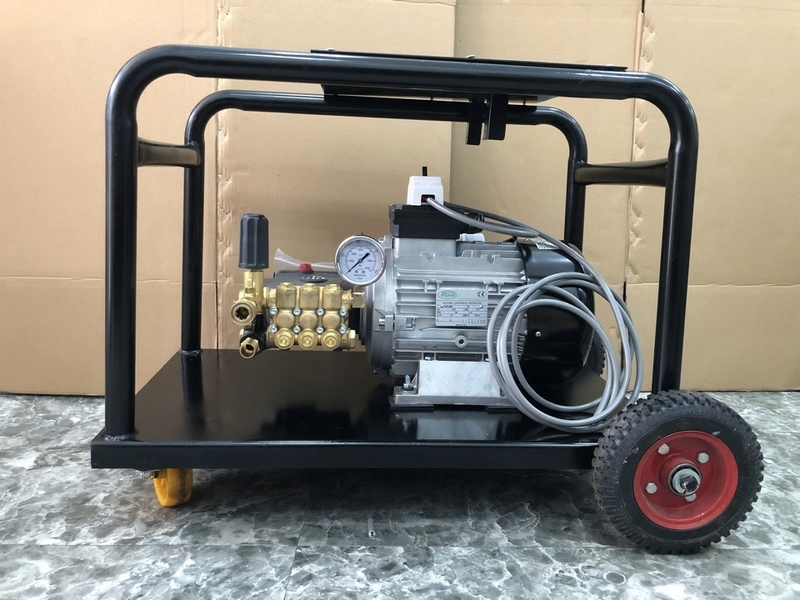 Máy rửa xe cao áp loại nào tốt ảnh 1