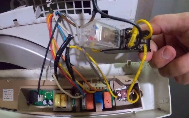 máy sấy Aqua không bật nguồn ảnh 2