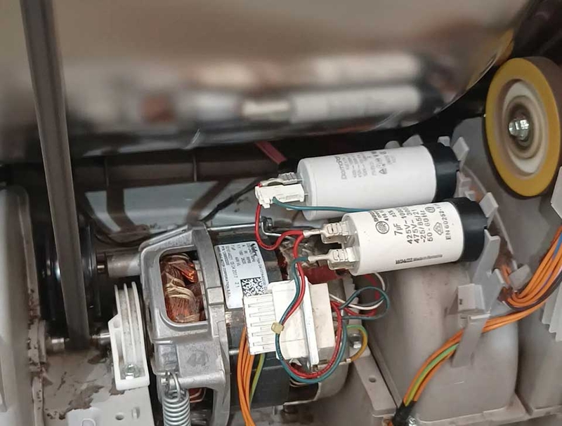 Máy sấy có mùi khét - 06