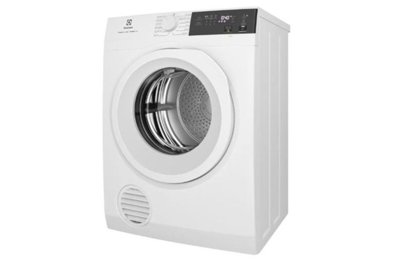 Electrolux EDV804H3WC có tải trọng 8 kg cùng các chế độ hỗ trợ giảm nhăn và chăm sóc trang phục