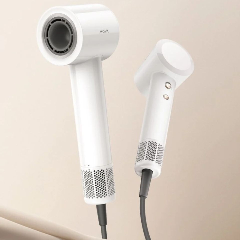 Mova Turbo AHD11C trang bị lưới lọc chống rói tóc