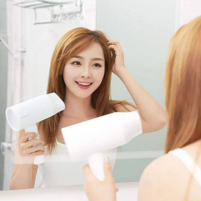 Máy sấy tóc Showshee giúp duy trì độ ẩm tóc khi sấy