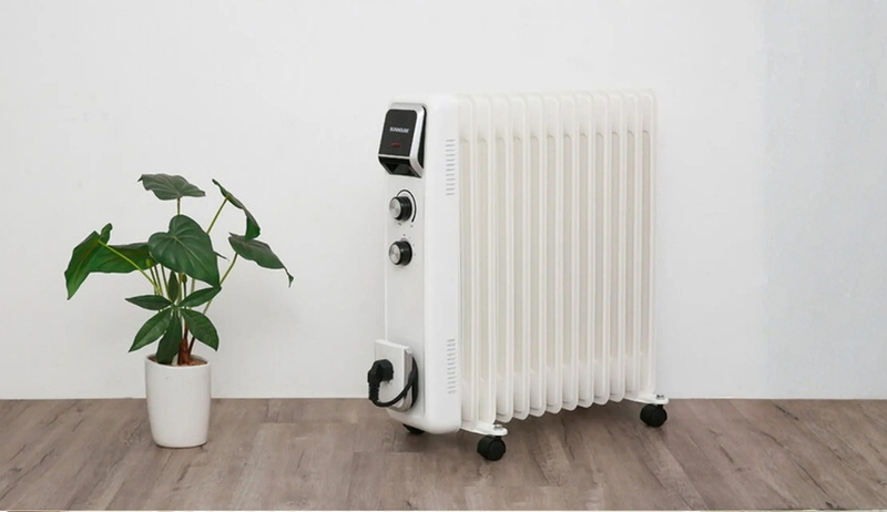 M&aacute;y sưởi dầu c&oacute; m&ugrave;i kh&eacute;t 4