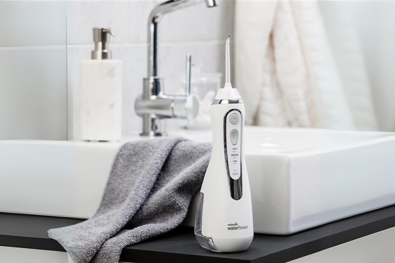máy tăm nước Waterpik 1