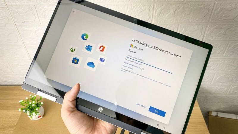 Máy tính bảng lai laptop - 04