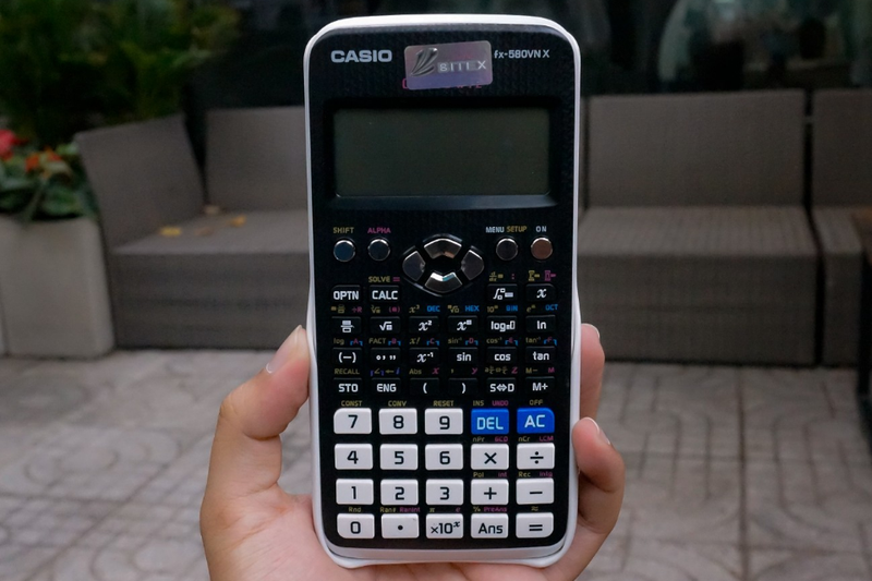 Casio phù hợp với người ưu tiên độ bền, cách sử dụng quen thuộc và chính sách bảo hành dài