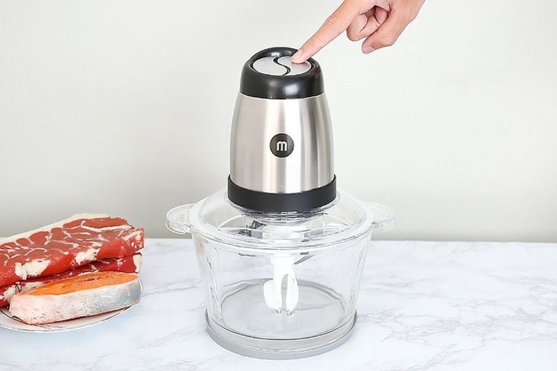 Xay thức ăn nhỏ và nhuyễn
