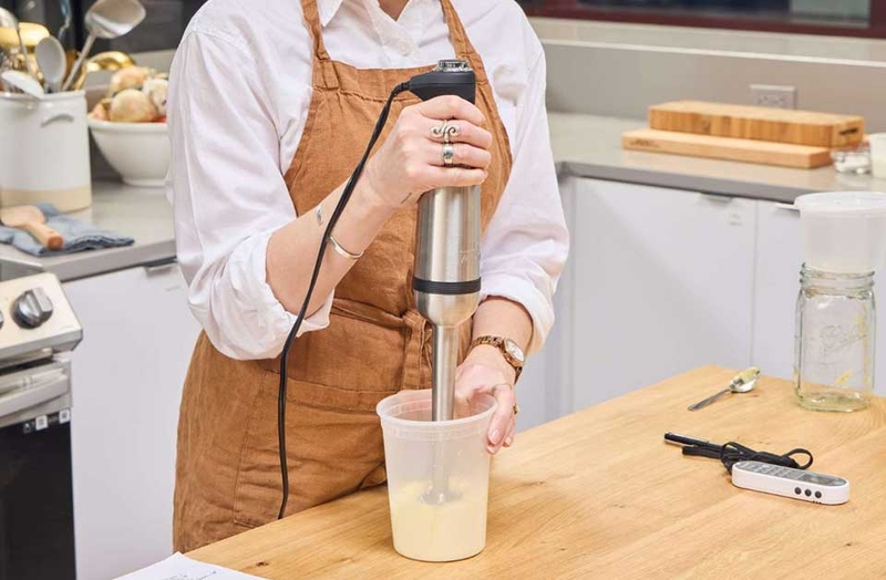 Có nên mua máy xay sinh tố cầm tay - 05