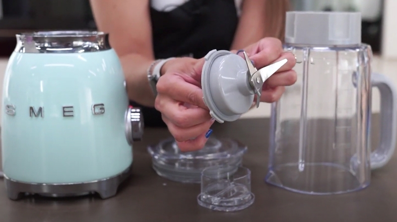Máy xay sinh tố Smeg 4