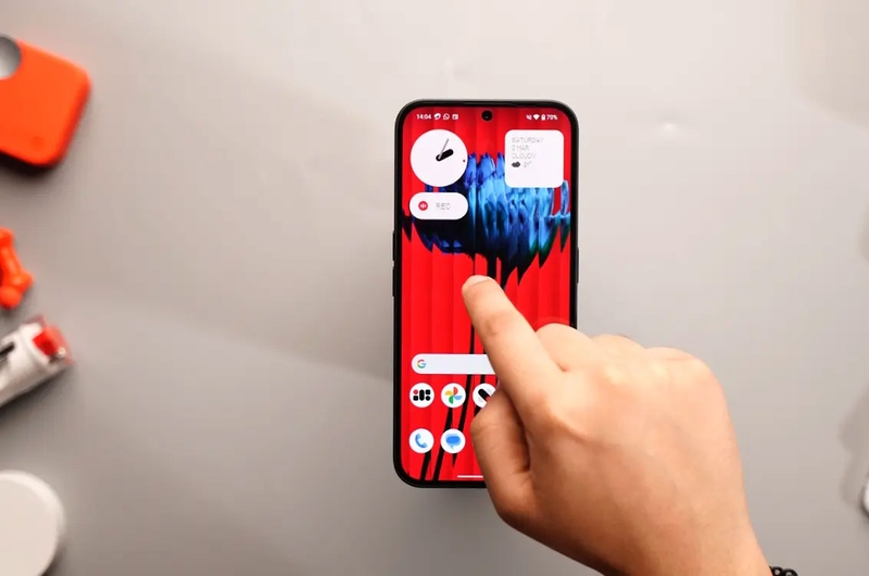 so sanh man hinh meizu lucky 08 va nothing phone 2a