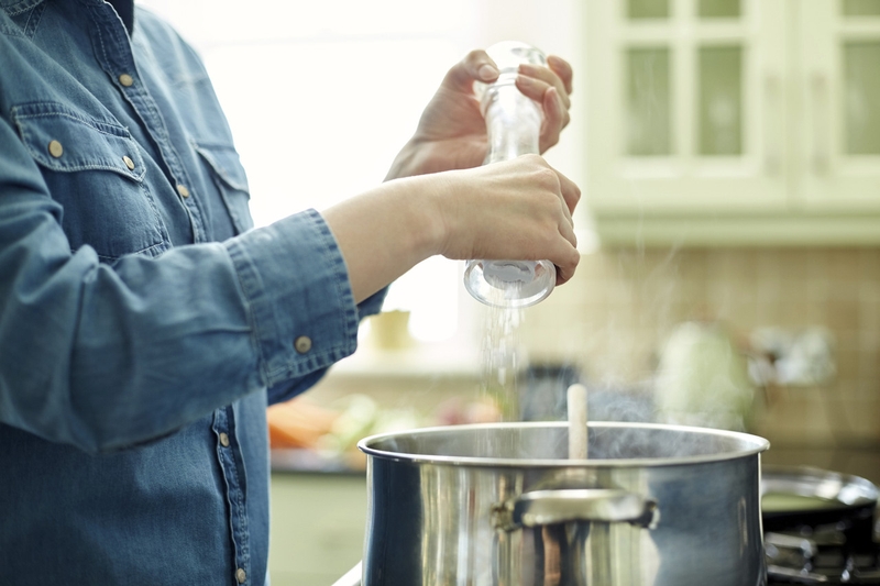 mẹo dùng muối khi nấu ăn 4