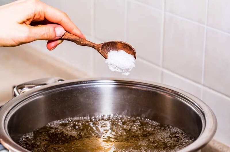 mẹo dùng muối khi nấu ăn 7