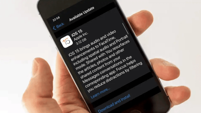 Không nên cập nhật lên các phiên bản iOS quá lớn