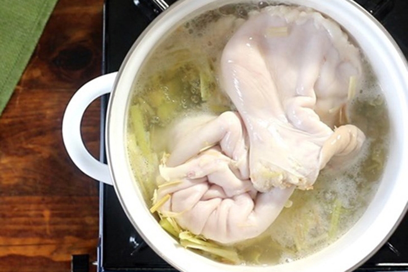 Mẹo luộc dạ dày trắng giòn - 03