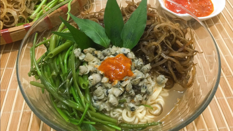 Mì ốc hến 7