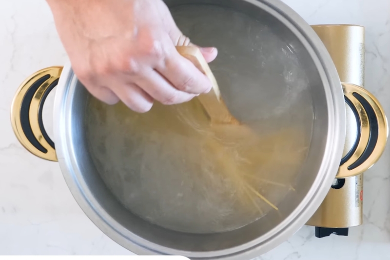 mì Ý sốt kem bí đỏ hình 4