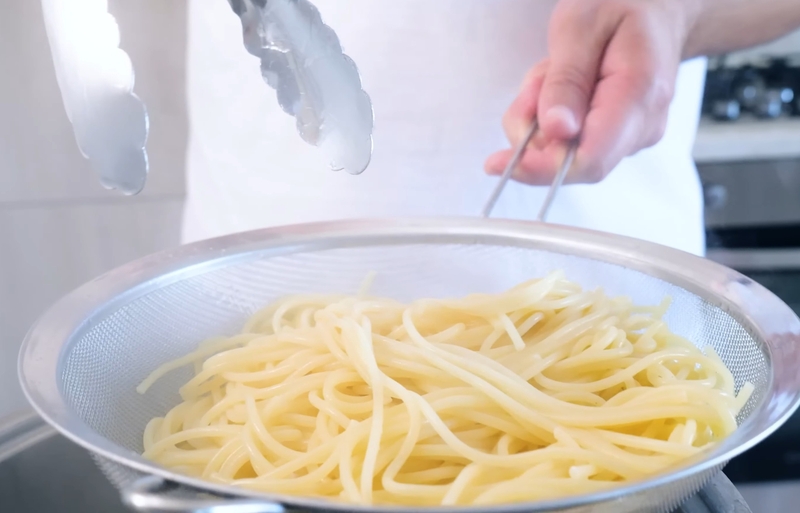mì Ý sốt kem bí đỏ hình 5