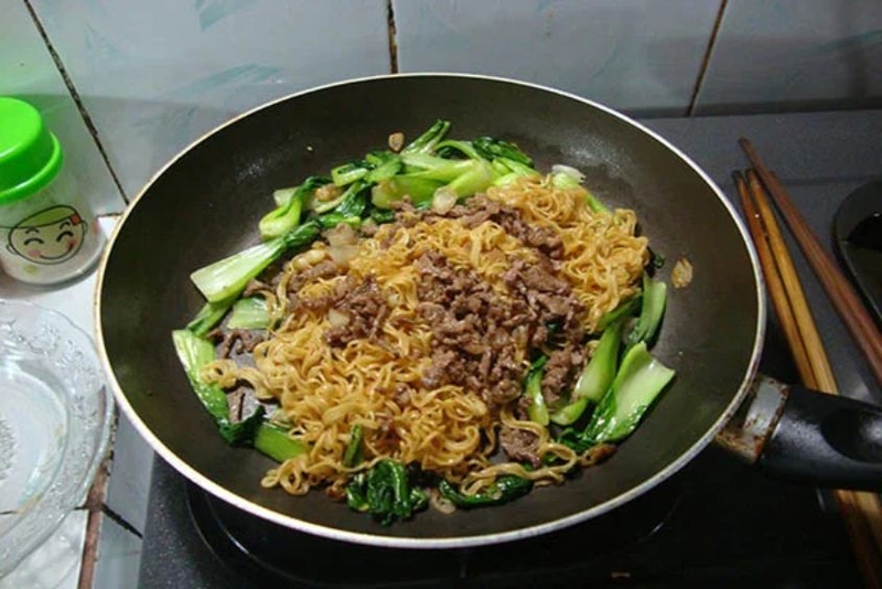 mì Ý xào thịt bò 6