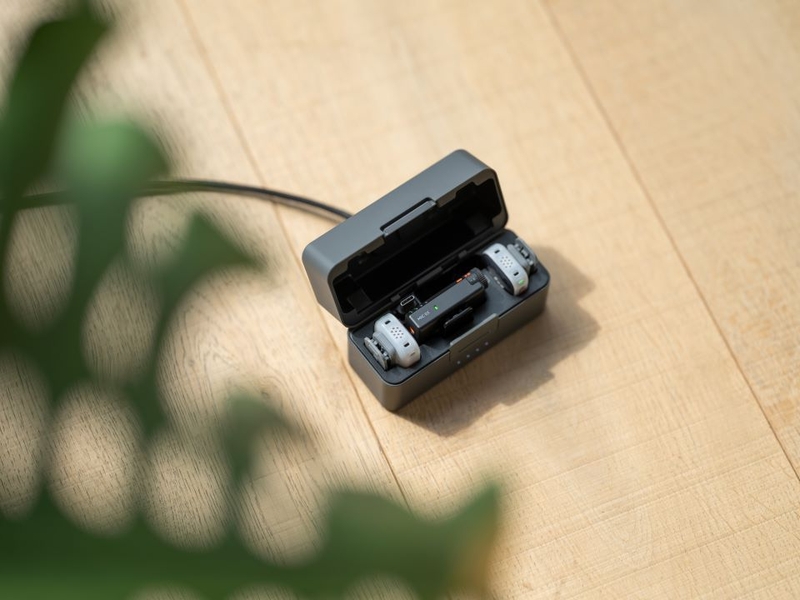 mic-thu-am-khong-day-dji-mic-mini-2s-2-tx-1-rx-charging-case-8.jpg