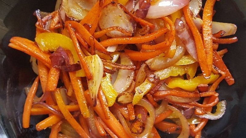 Xào rau củ