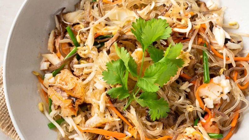 Hoàn thiện món ăn
