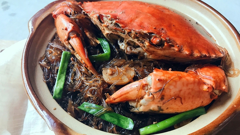 Những mẹo hay để tăng thêm hương vị cho món miến xào cua