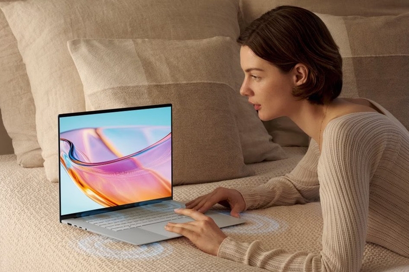 Laptop Asus Zenbook 7