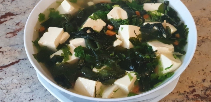 canh rong biển đậu hủ