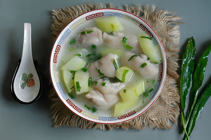 Chân giò hầm đu đủ xanh