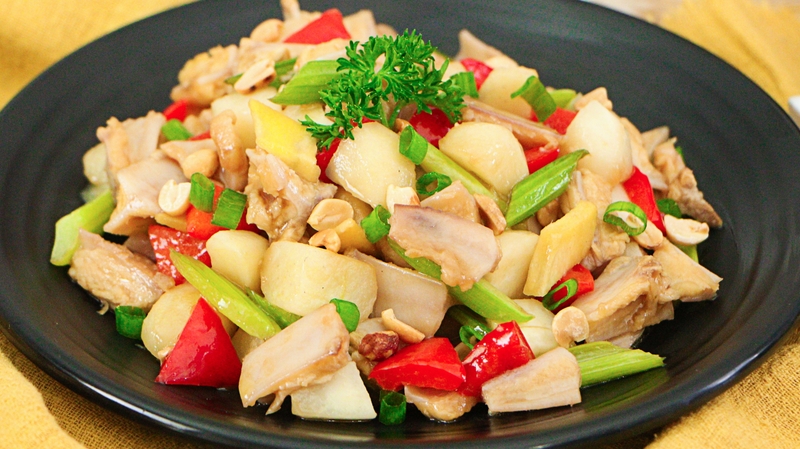 Món ăn từ gà luộc (ảnh 6)