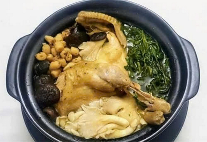 Trứng chiên ngải cứu ảnh 2
