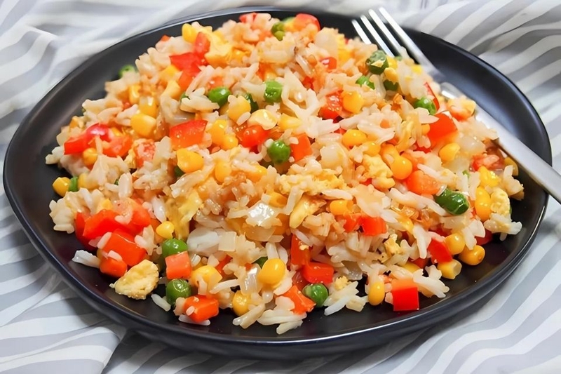 món cơm chiên mì tôm dễ nấu