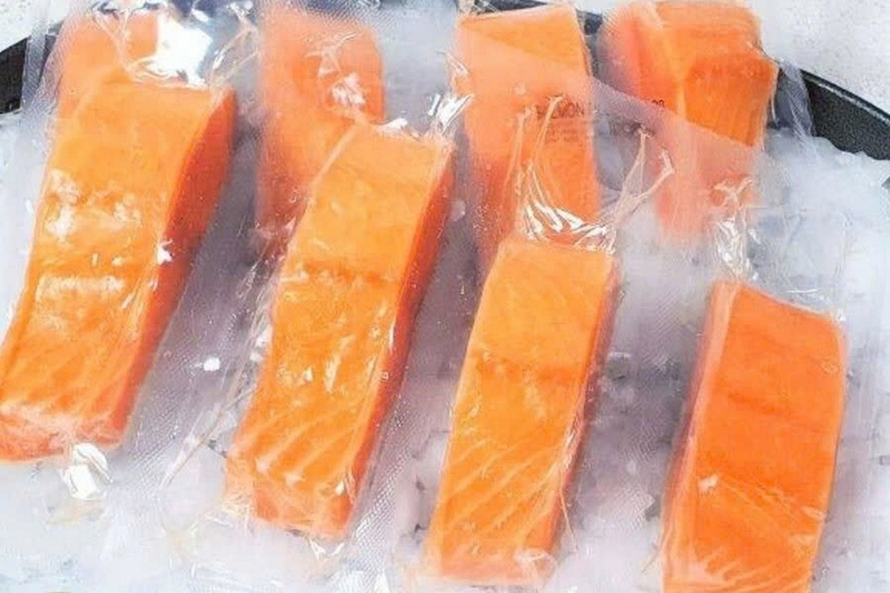 món ngon từ cá hồi đông lạnh ảnh 1