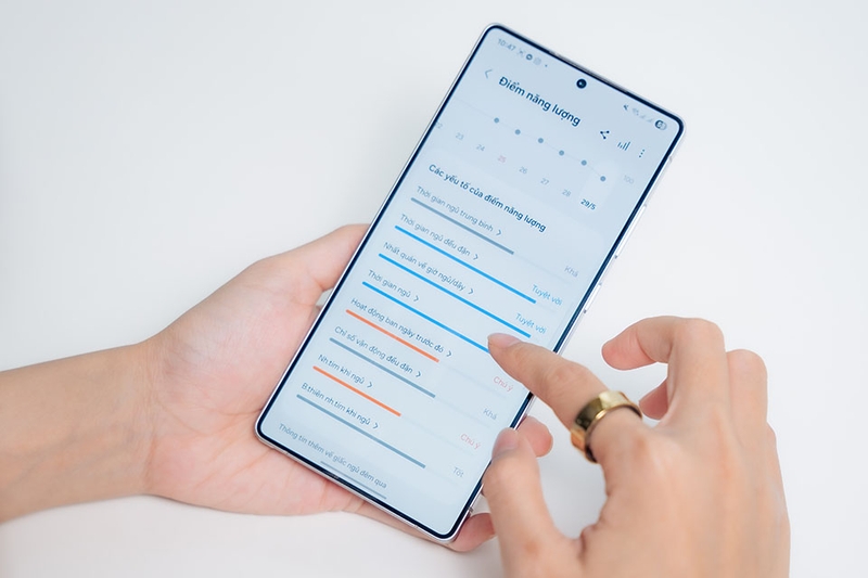 mot-tuan-trai-nghiem-galaxy-ring (5).jpg