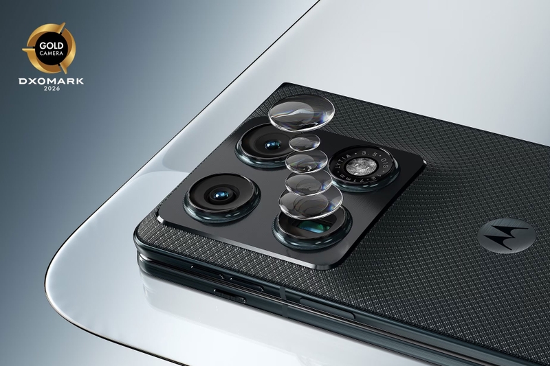 motorola-razr-fold-ra-mat-tai-viet-nam-211948-2.jpg