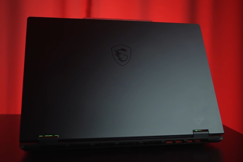 MSI Cyborg 15 B13WFKG-658VN đang gây sốt trong giới sáng tạo 18