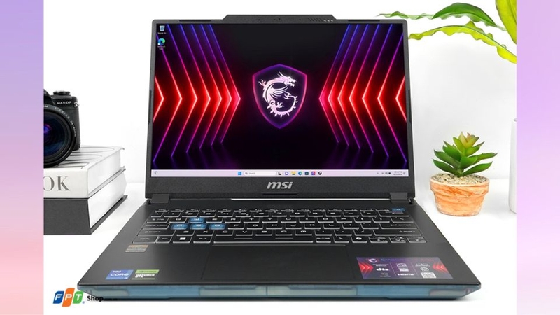 Laptop MSI Gaming Cyborg 14 A13UDX-099VN i7-13620H
