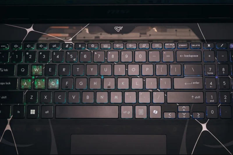 MSI Gaming Cyborg 15 B13WFKG-658VN 6