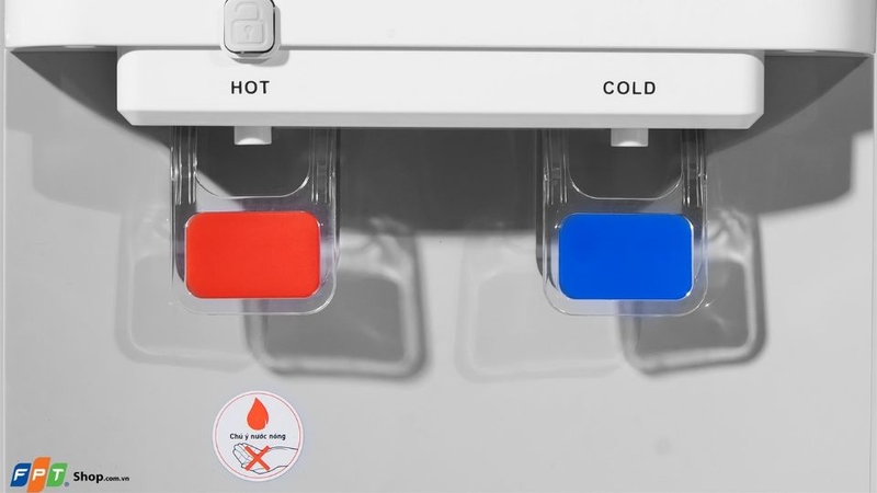 Cây nước nóng lạnh Karofi HC15