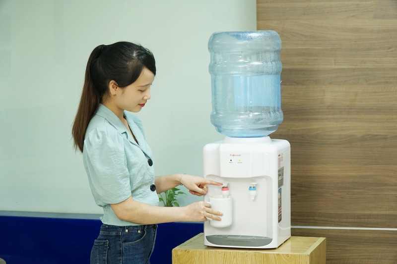kinh nghiem lua chon cay nuoc nong lanh