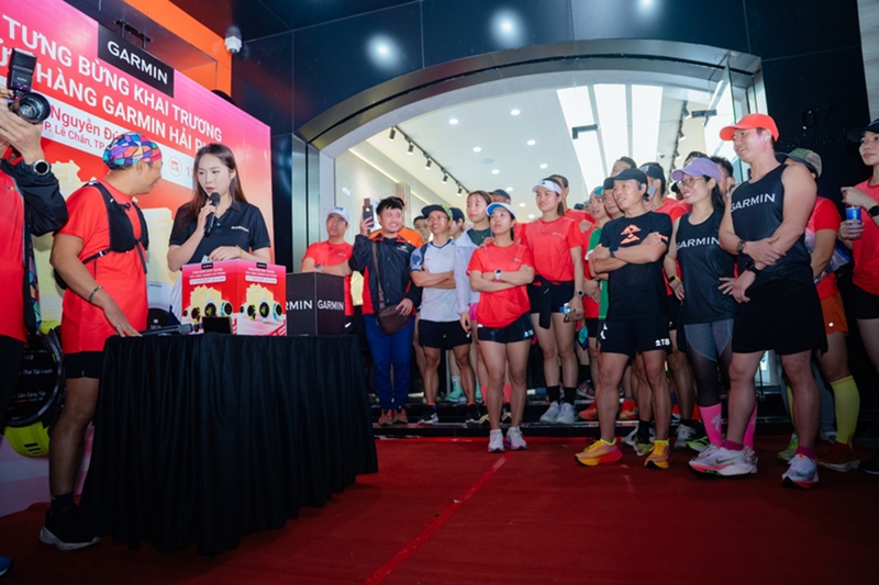 mua-dong-ho-garmin-gia-re-co-tot-khong-a.jpg