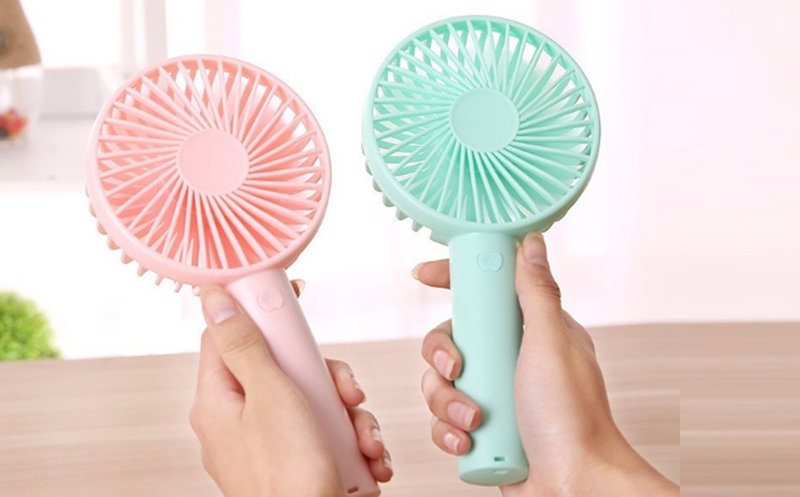 Mùa hè đi làm cần đem theo gì - 07