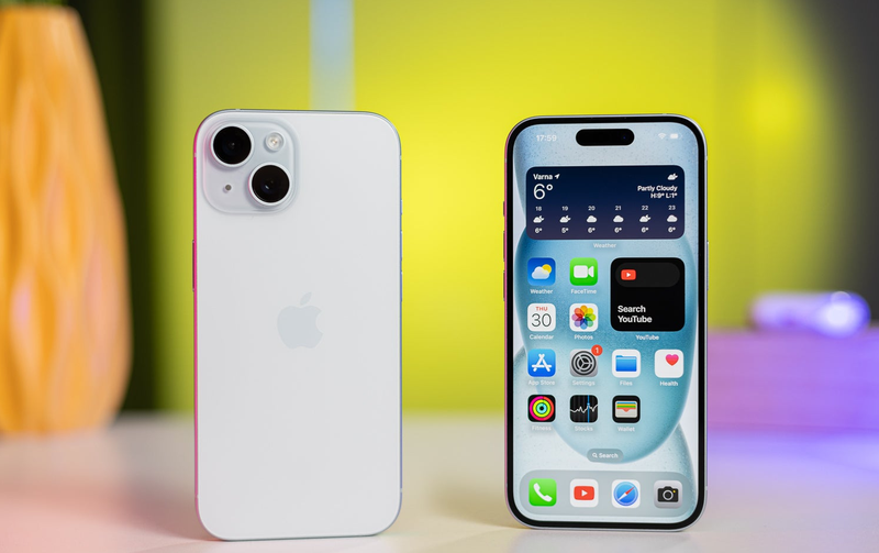 Mua iPhone 15 có kèm sạc không 3