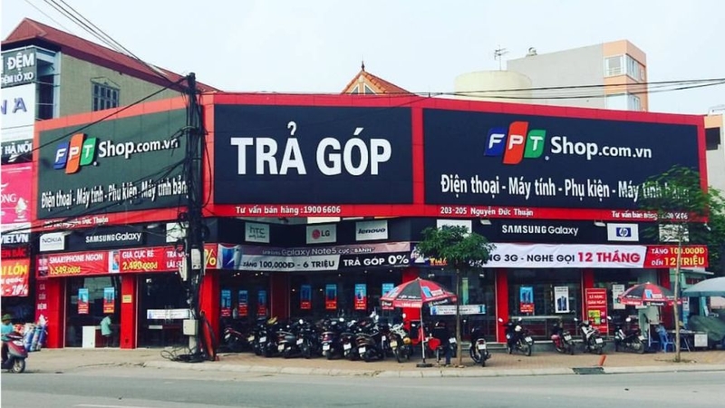 mua máy chiếu trả góp ở đâu? 3